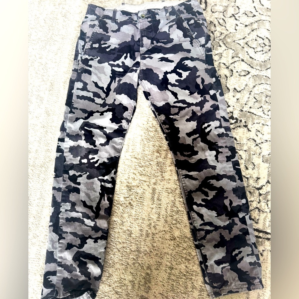 Levi’s camo chinos. Excellent condition